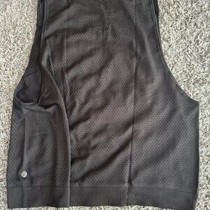 LULULEMON black mesh tank top size 8, perfect condition